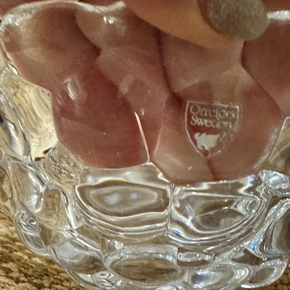 Orrefors Raspberry Bowl - Picture 10 of 11